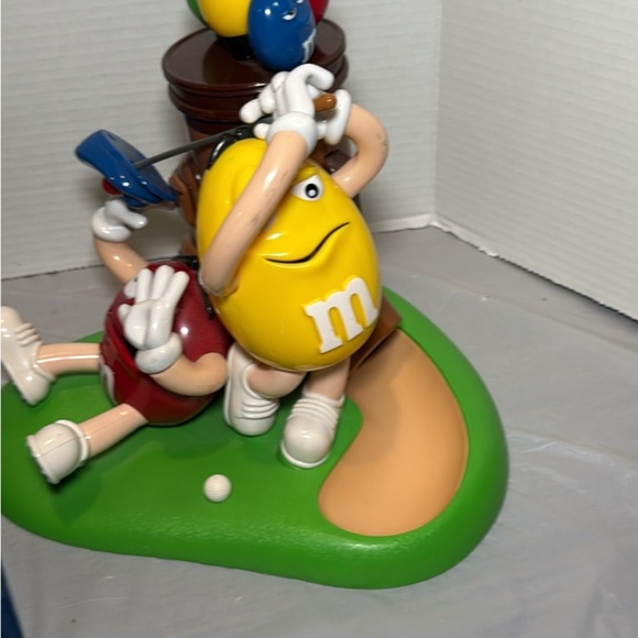 VINTAGE 1999 M&M's Yellow and Red Figurines Set - Picture 4 of 9